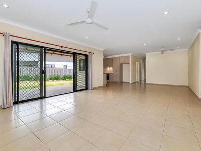 63 Wood Crescent, Rosebery