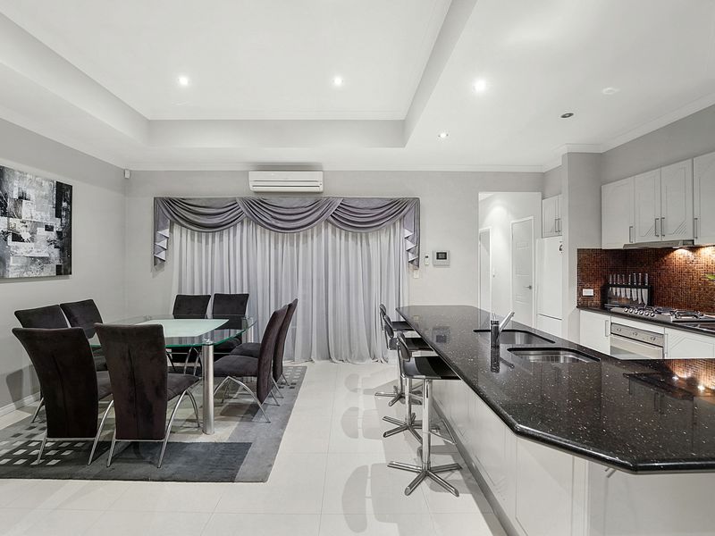 35A Hartfield Way, Westminster