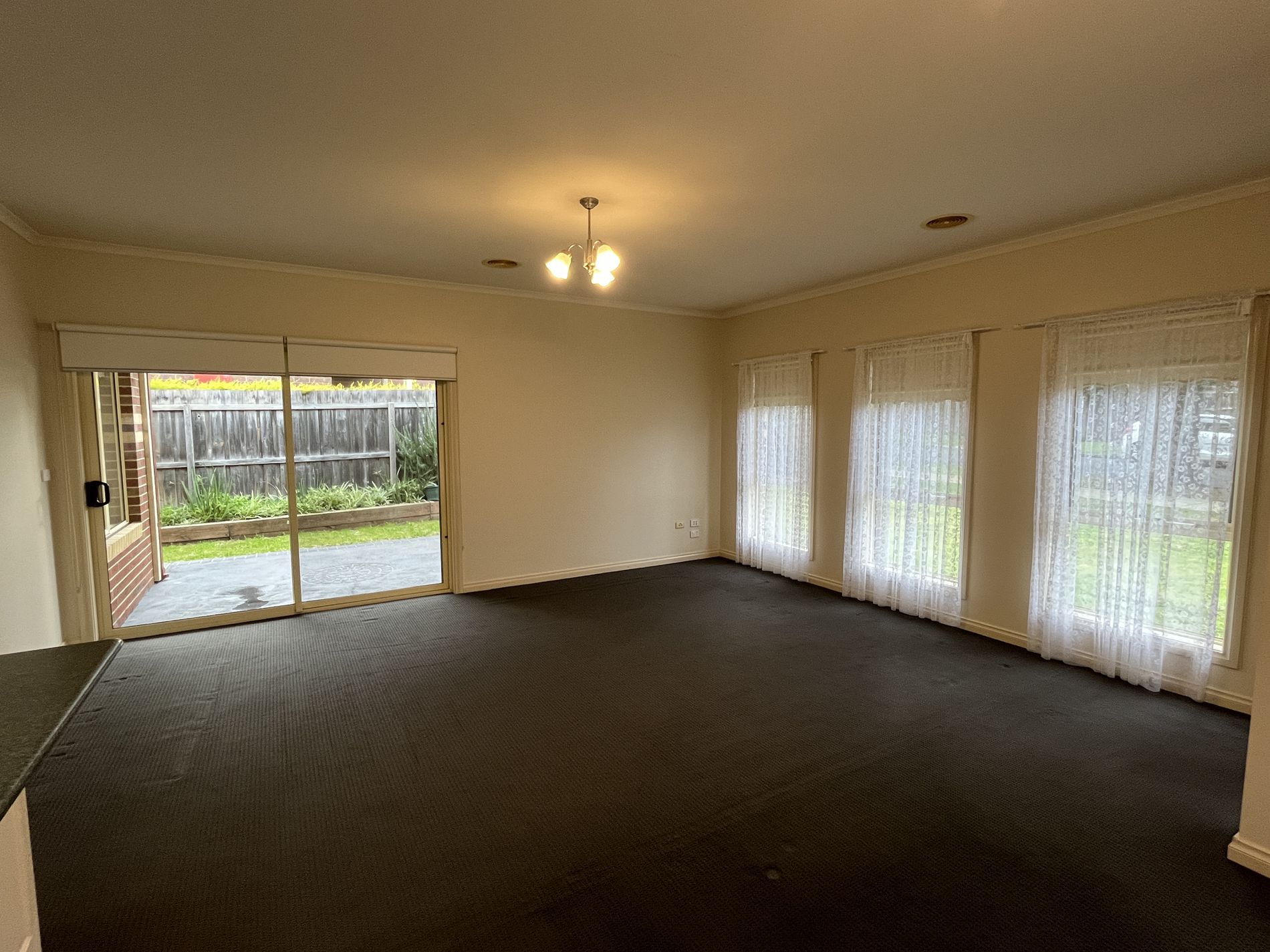 1 / 3 Apex Avenue, Belmont
