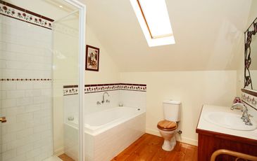 8 Grove Gardens, Berwick
