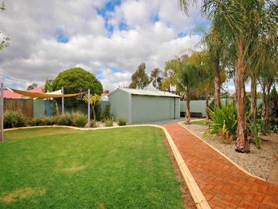 27 Bates Drive, Boulder