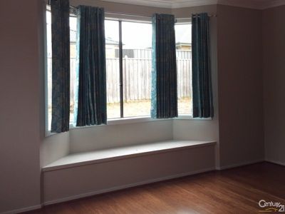 27S Westmoreland Avenue, Cranbourne North