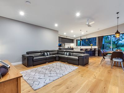 39 Victory Parade, Yanchep