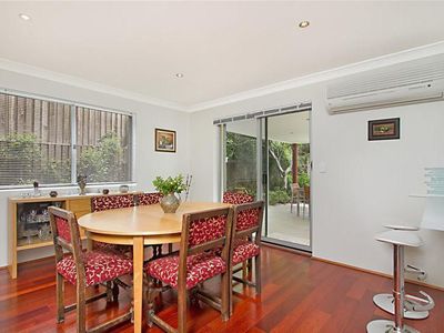 22 Hill Park Crescent, Rochedale South
