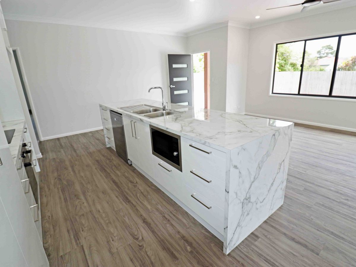 1 / 4 Canopus Circ, Atherton