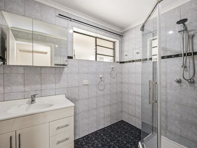 6 Cairney Place, Paralowie