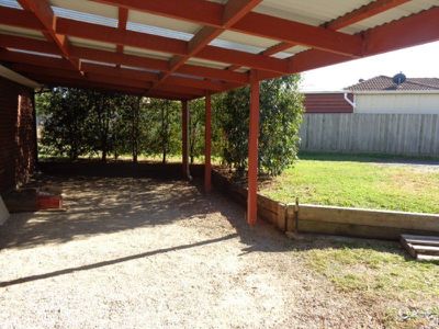 17 Lesley Drive, Hampton Park