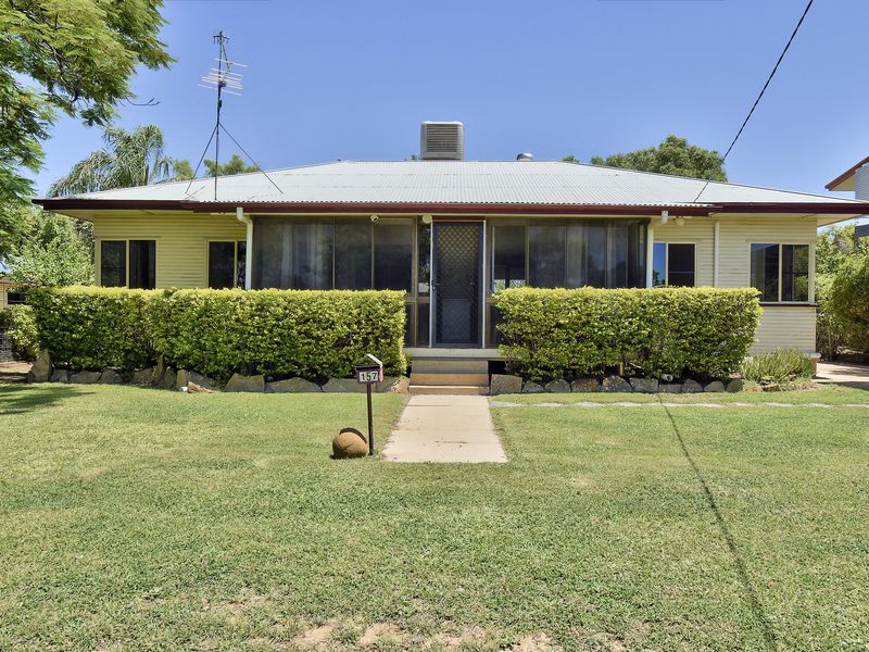 157 KINGFISHER STREET, Longreach