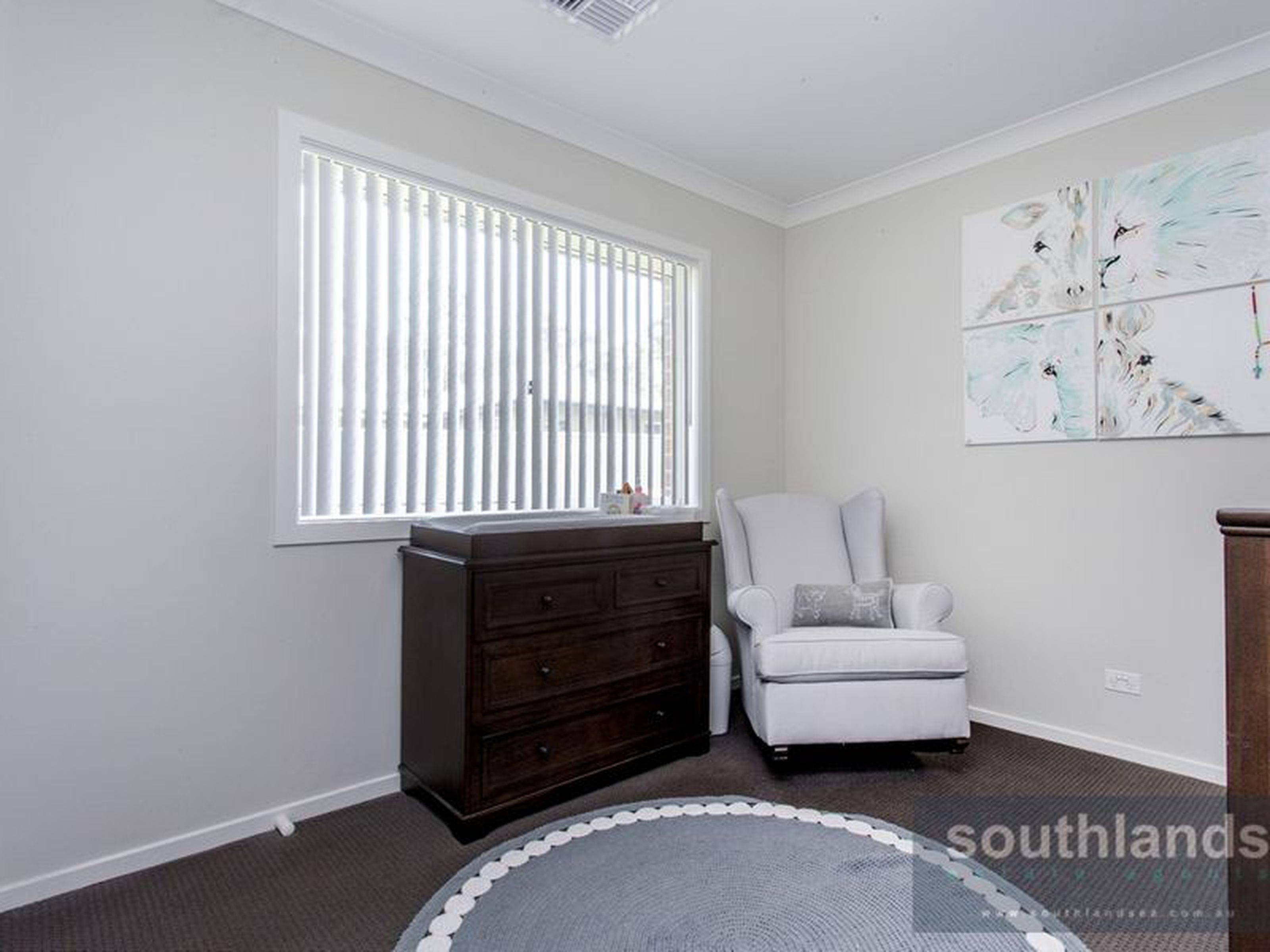 17 Equestrian Circuit, CLAREMONT MEADOWS