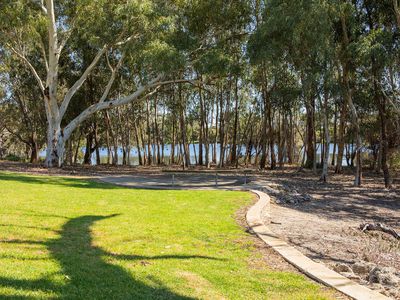 9 Kupu Gate, Success