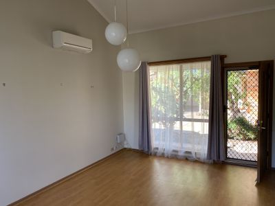4 / 61 Ballan Road, Werribee