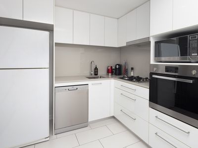 1017 / 16 Hamilton Place, Bowen Hills
