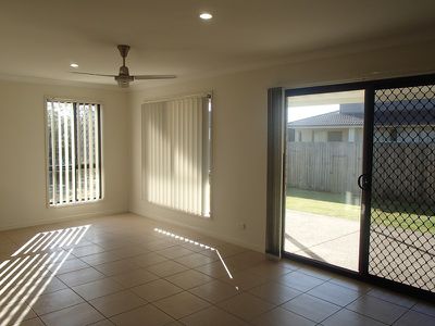 35 Ronayne Circuit, One Mile
