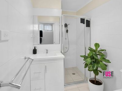 9 / 88 Henderson Road, Crestwood