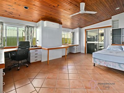 22 Feldt Street, Flying Fish Point