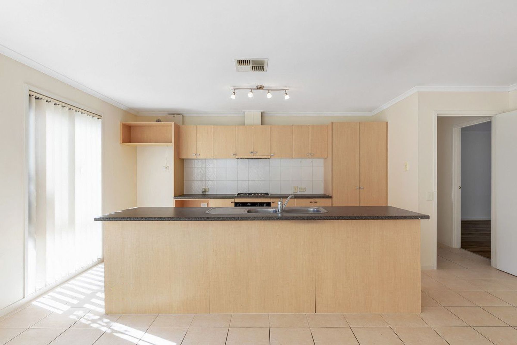 27 Meadowbank Terrace, Northgate