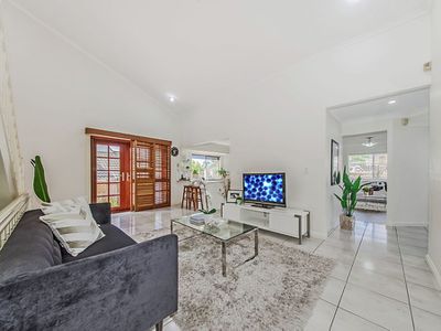 38 Greenwood St, Wishart