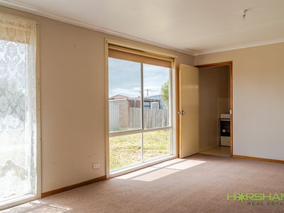 4 Felstead Avenue, Horsham