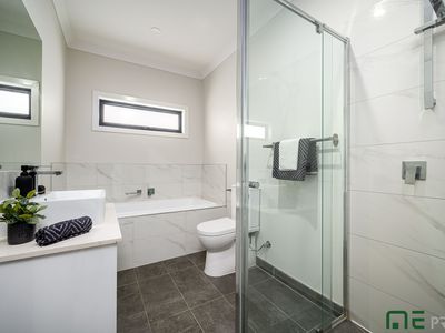 11 Mulloway Drive, Point Cook