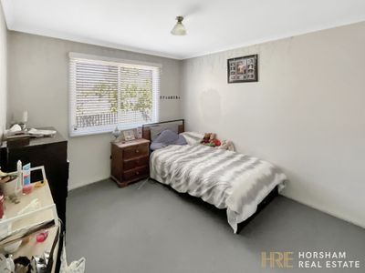 2 / 120 Bennett Road, Horsham
