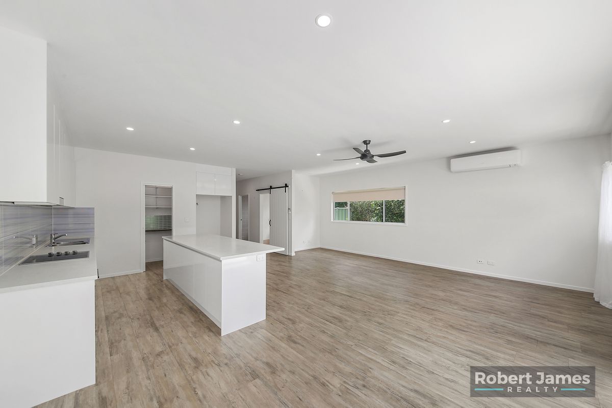 2 / 8 Doonella Street, Tewantin