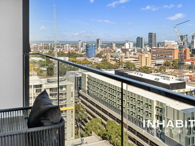 2004 / 105 Stirling Street, Perth