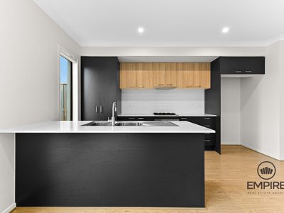 7 Zagros Street, Clyde North