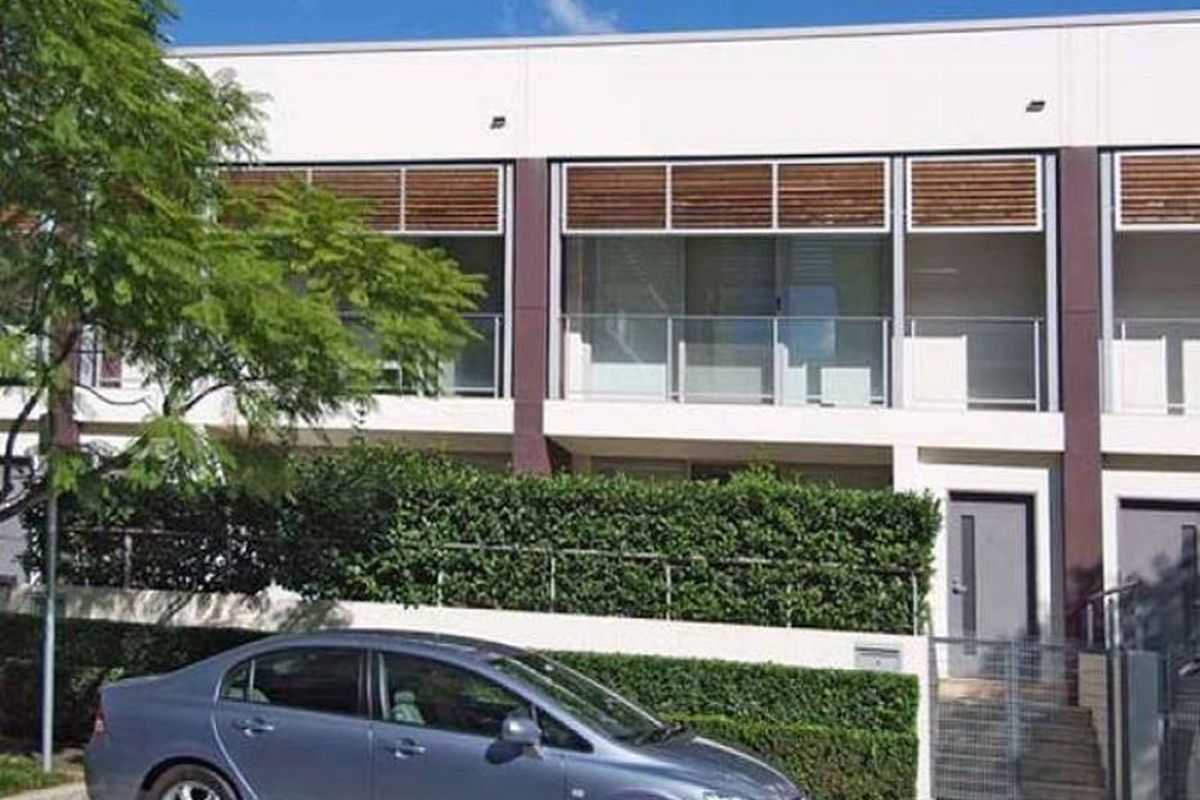 9 Lewis Avenue, Rhodes