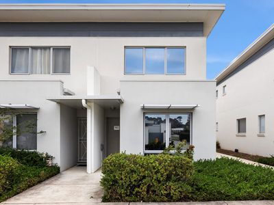 140 / 142 Mapleton Avenue, Harrison