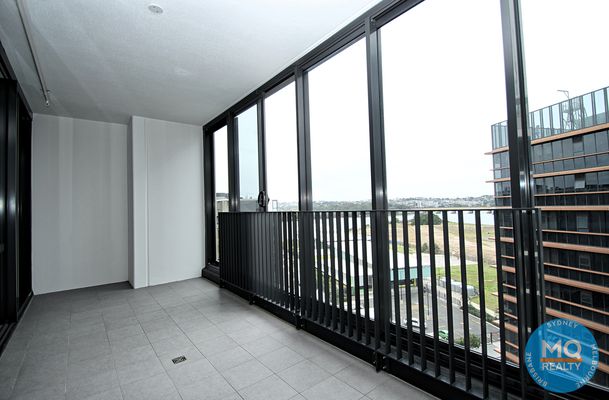 1004 / 10 Burroway Road, Wentworth Point