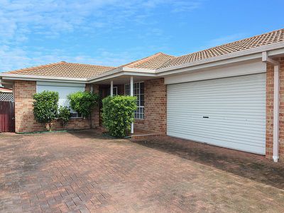 2 / 10 Victoria Place, Forster