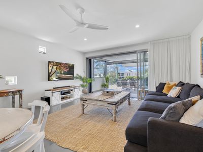 2 / 11 Bindaree Crescent, Mooloolaba