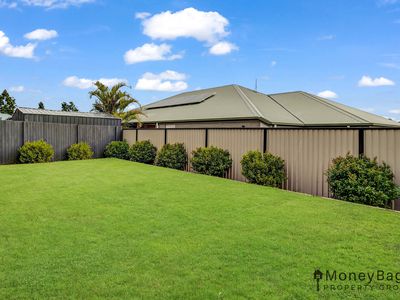 8 Ferry Place, Logan Village