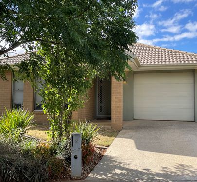 8 Avebury Drive, Cobblebank