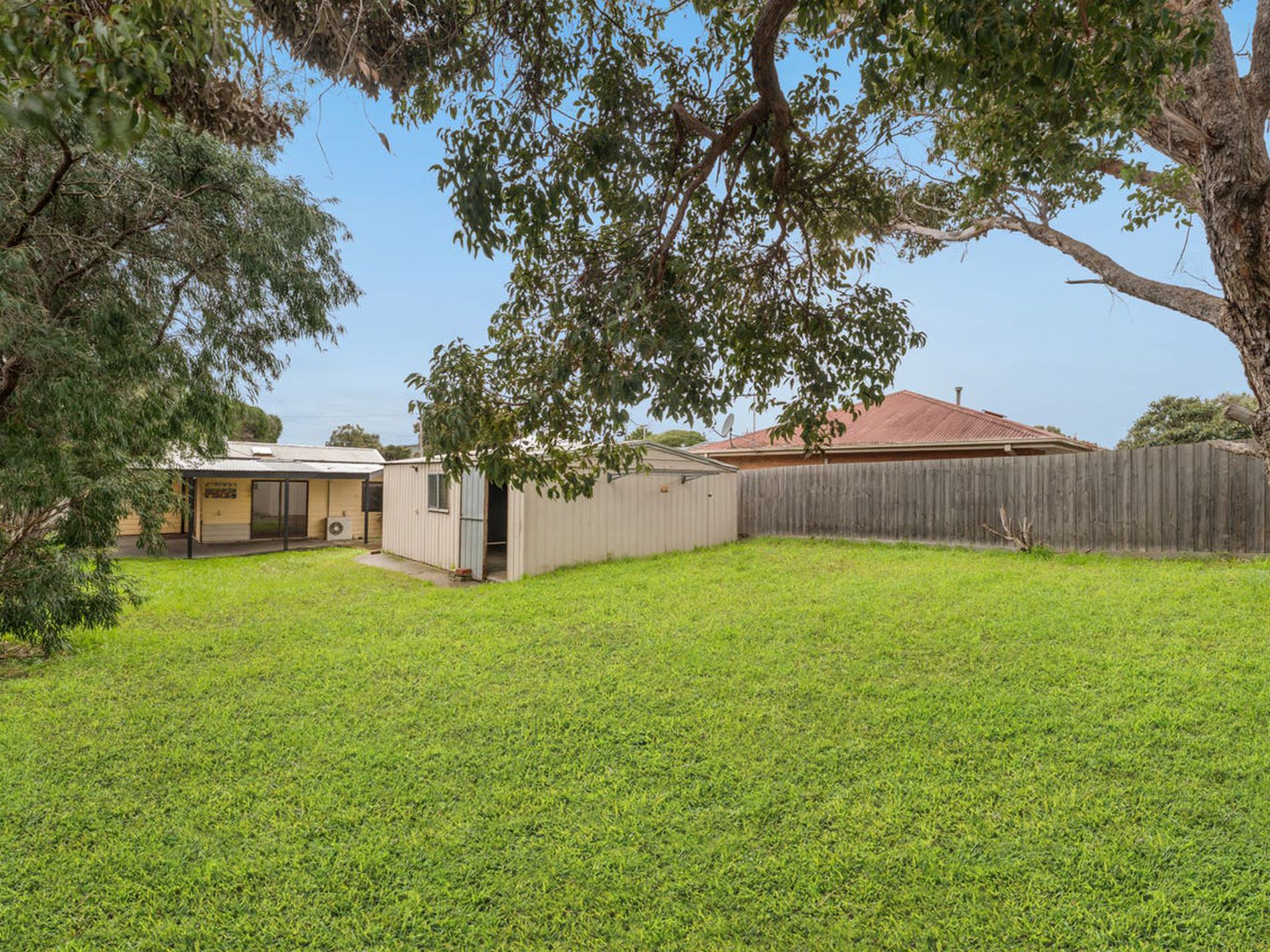 12 Kalimna Street, Carrum