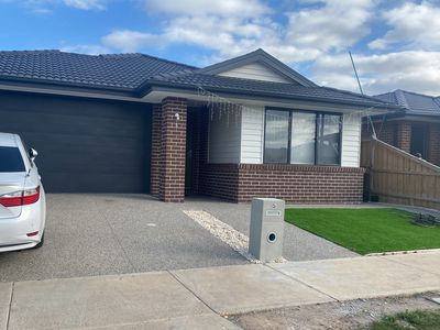 5 Ajax Street, Truganina