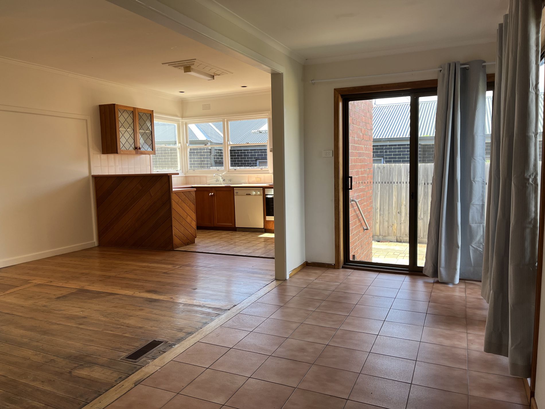 16A Carr Street, Belmont