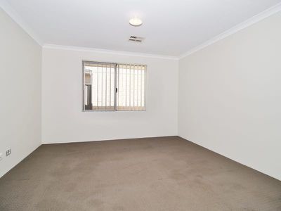 8 Larkfield Ridge, Baldivis