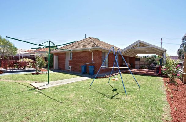 88 Yarcombe Crescent, Craigieburn