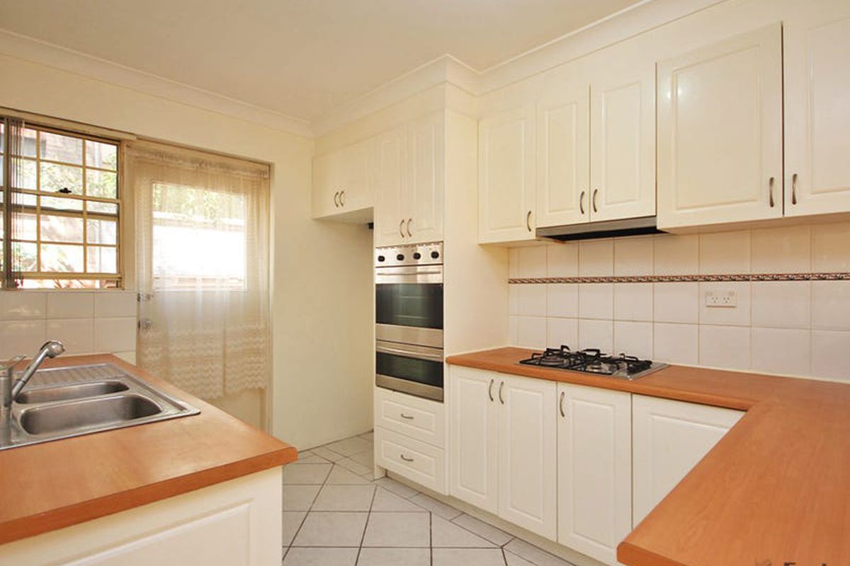 3 / 8-12 Hornsey Road, Homebush West