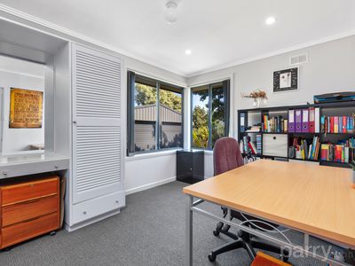 28 Chestnut Road, Youngtown