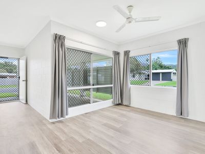16 Balmoral Close, Mount Sheridan