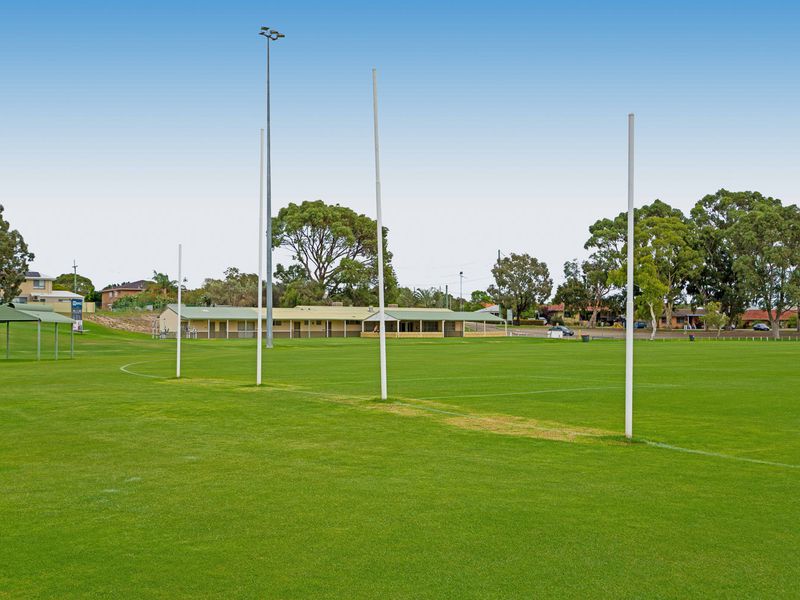 14 Strode Avenue, Hamilton Hill