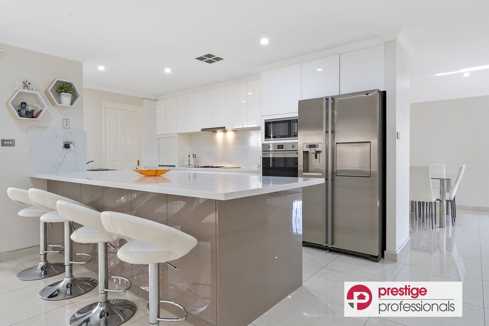 6 Derwent Court, Wattle Grove