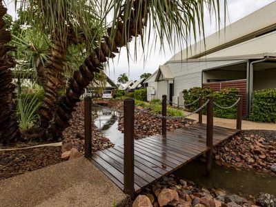 B5 / 19 Victoria Highway, Kununurra