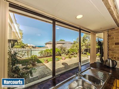 121 Lagoon Drive, Yanchep