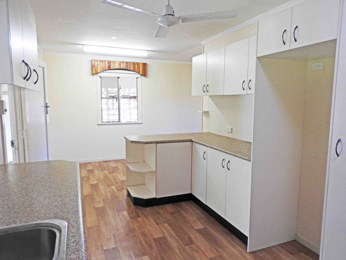 37 CANOPUS CIRCUIT, Atherton