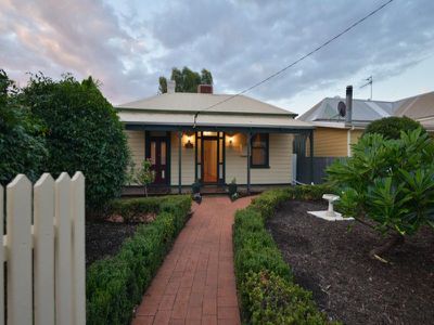 80 Bourke Street, Lamington