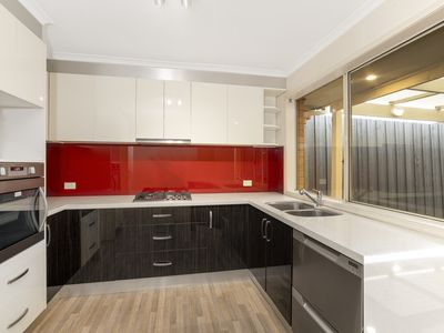 8 / 15 Lyall Street, Cranbourne