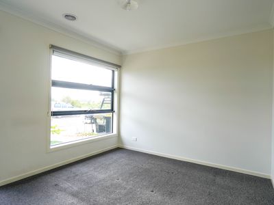 36 Basildon Crescent, Strathtulloh